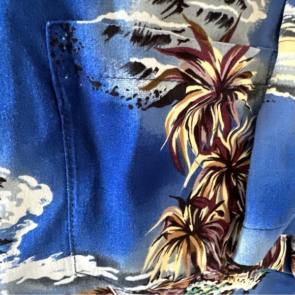 Hilo Hattie’s Hawaiian Original Men’s Shirt Small Blue Rayon - Picture 8 of 10